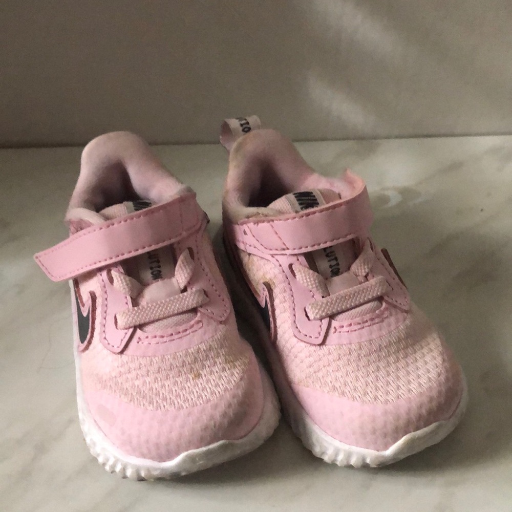 Nike size 4 baby/toddler shoes